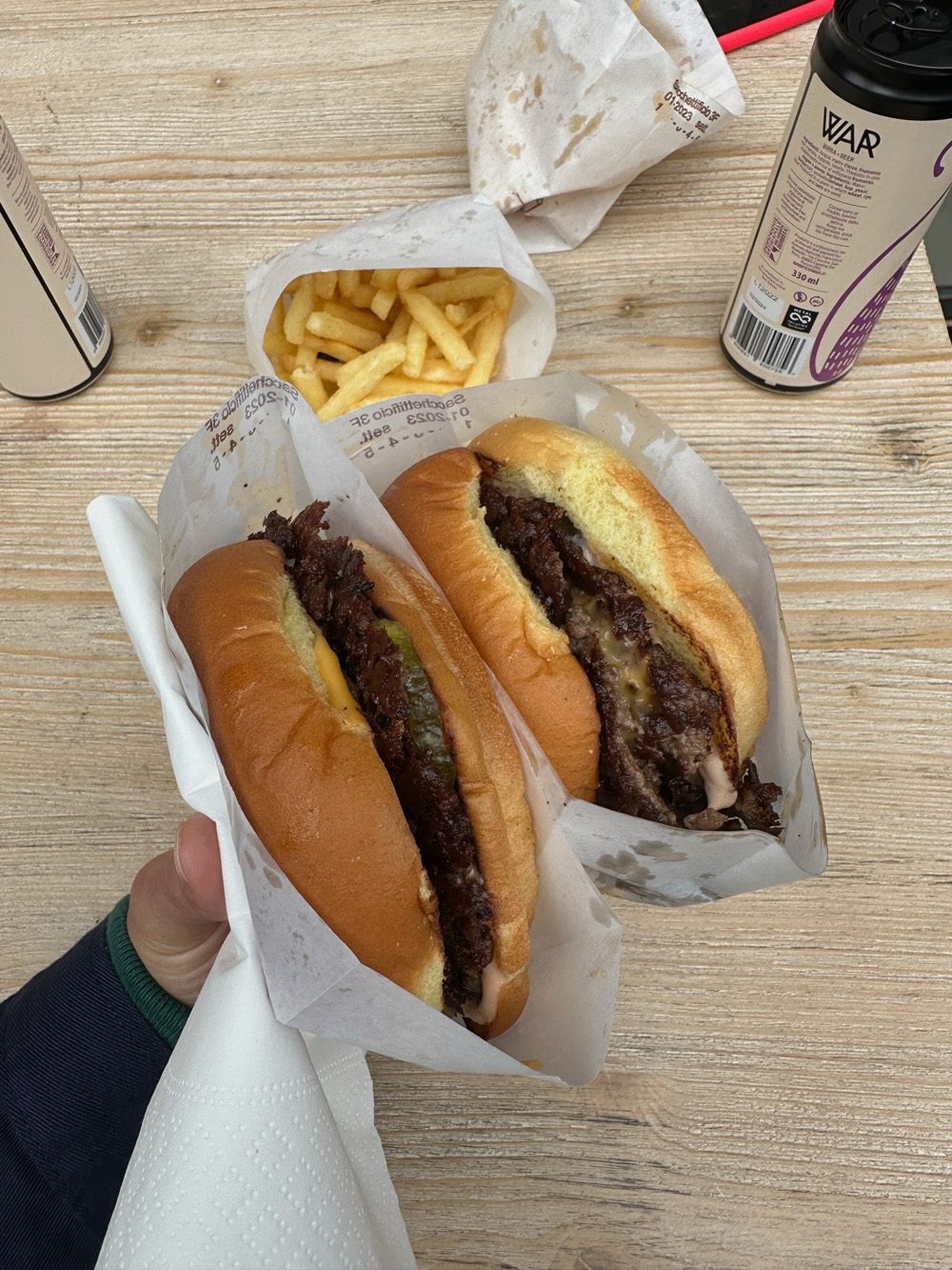@burgerpicz